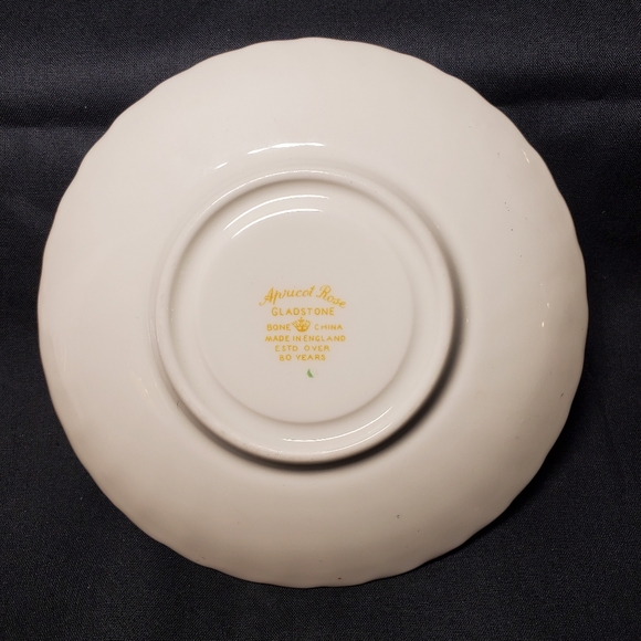 Gladstone England Bone China Apricot Rose Saucer - Picture 2 of 4